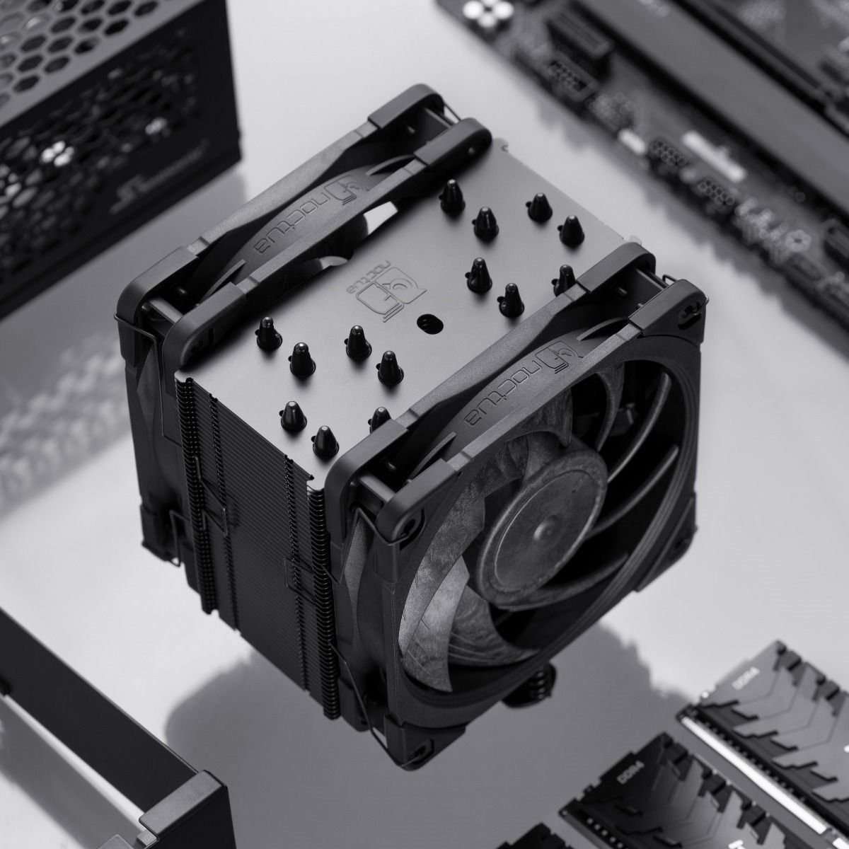 nh_u12a_chromax_black_5_c4710c92eeb2410c874994842fe648a6_fa29416c0ce5470ebaed59e4b0a3d7a0_master