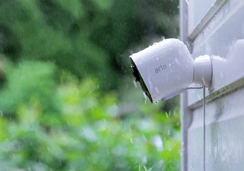 arlo-ultra-4k-uhd-wire-free-security-1-camera-system-02