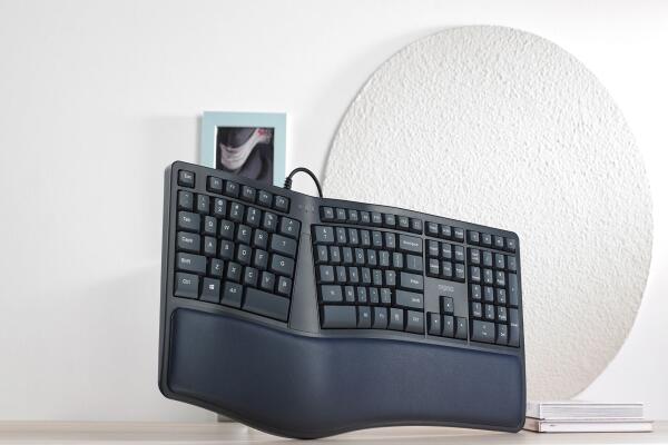 Thiết lập workstation lý tưởng với bàn phím công thái học: góc bàn, ghế, kê tay...