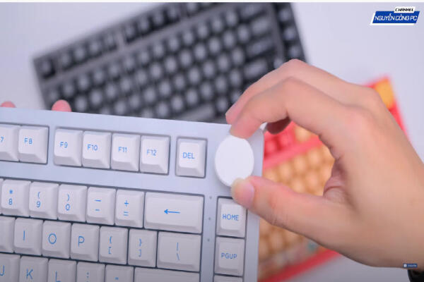 Khi bạn “lên đời” từ bàn phím bình thường sang ergonomic: Những bất ngờ thường gặp