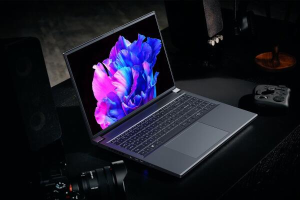 Review Laptop Acer Swift X 16: Laptop mạnh mẽ với màn hình OLED ấn tượng