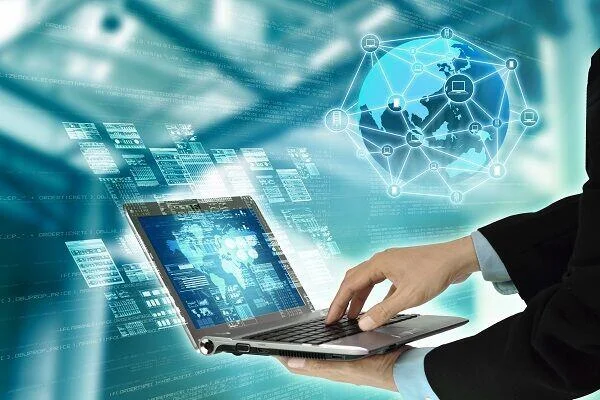 Vì sao nhiều doanh nghiệp nhỏ (SMBs) vẫn “chùn chân” trước AI mặc dù biết rõ tiềm năng — xem xét rào cản tâm lý, chi phí và nhu cầu về hạ tầng.