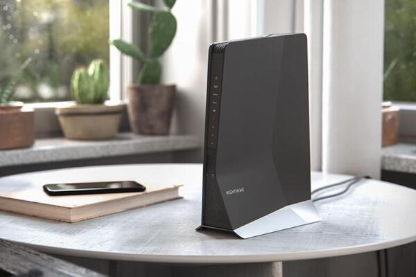 Netgear Nighthawk EAX80 – Bộ mở rộng Wi-Fi cao cấp