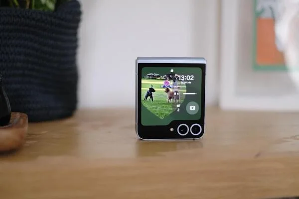 Đánh giá Samsung Galaxy Z Flip 6 – Có gì mới trong thế hệ 2025?