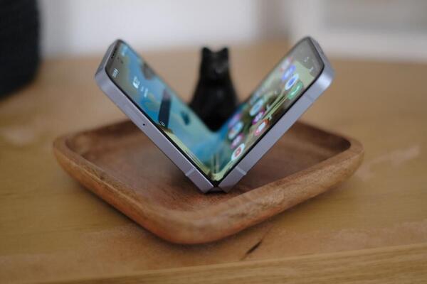 Galaxy AI trên Samsung Z Flip 6 – Tính năng thông minh có đáng giá?