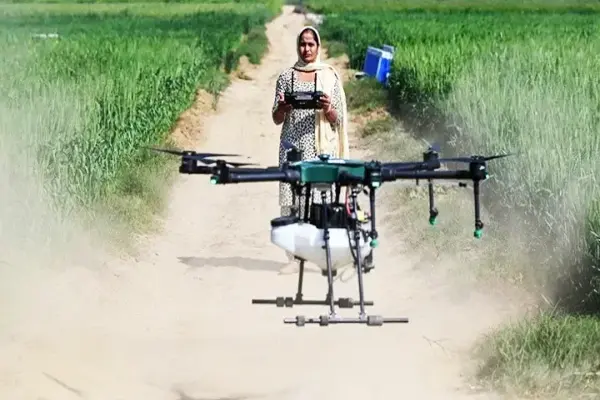 Giao hàng bằng drone: Lợi ích và thách thức đối với người tiêu dùng