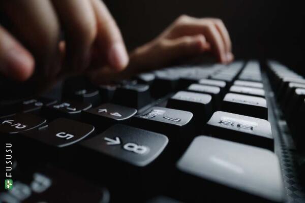 5 lỗi thường gặp khi gõ với bàn phím ergonomic — và cách sửa