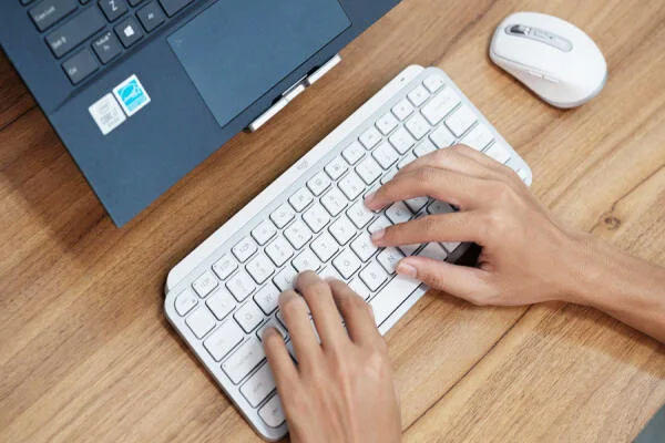 Ergonomic keyboard & tập luyện: bài tập nào giúp giảm mỏi khi dùng bàn phím lâu?