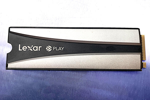 Lexar Play 2280 SE Review: SSD QLC nhanh & đẹp — nhưng không hoàn hảo cho PS5