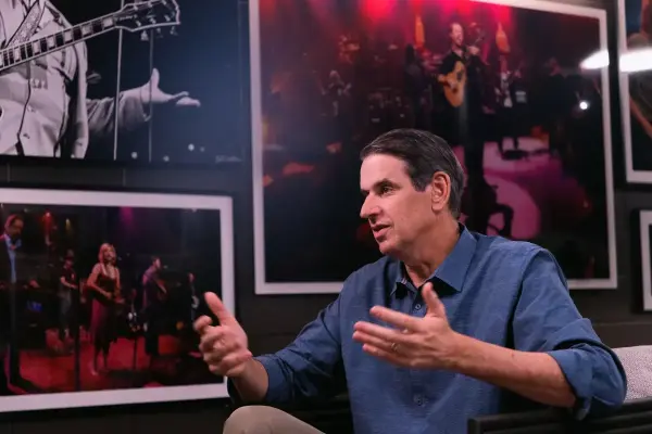 Bill Gurley nói rằng hiện tại, điều tồi tệ nhất bạn có thể làm cho sự nghiệp của mình là chơi an toàn.