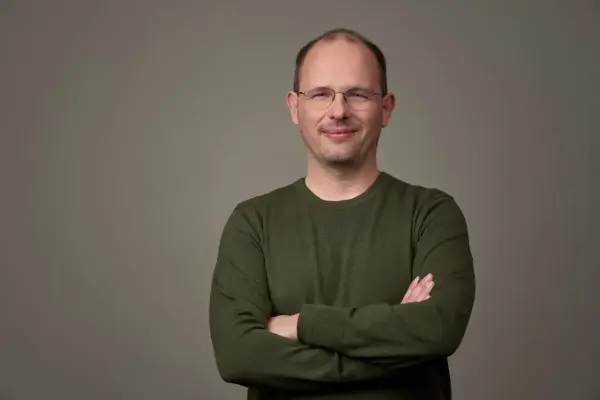 Cựu CEO GitHub huy động kỷ lục 60 triệu đô la vòng Seed cho công cụ lập trình với định giá 300 triệu đô la