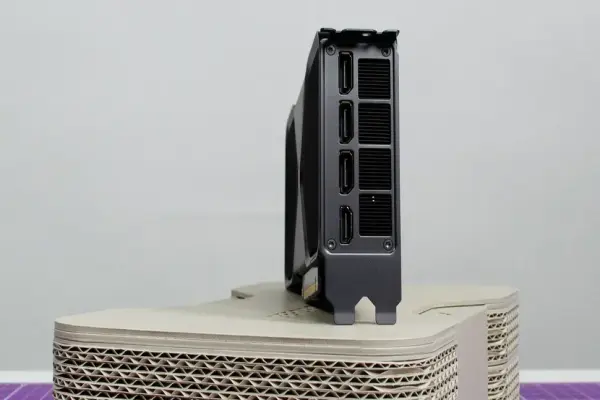 Ôi không — Nvidia có thể giảm mạnh nguồn cung GPU chơi game RTX 5000 vào năm 2026, cắt giảm sản lượng lên đến 40%.