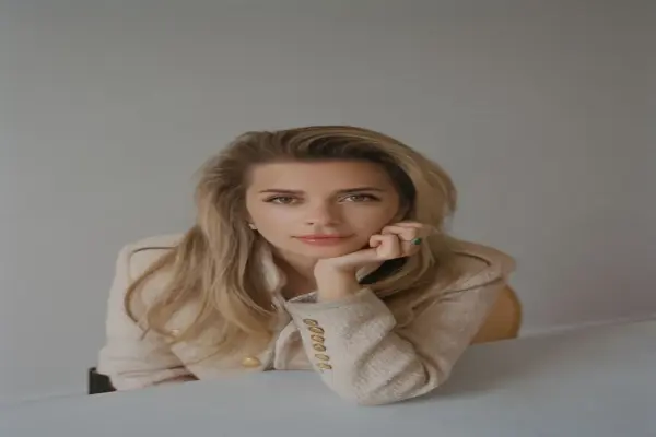 Nhà đầu tư mạo hiểm Masha Bucher, cộng sự của Epstein và là nhà sáng lập Day One, lên tiếng giải thích