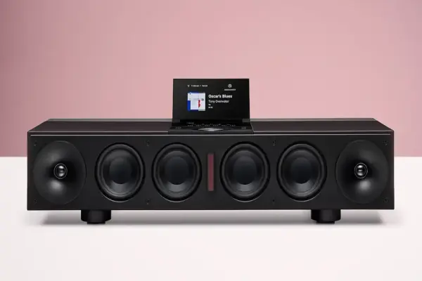 Loa hi-fi không dây mạnh mẽ này có đầy đủ các kết nối hiện đại mà bạn mong muốn — và màn hình cảm ứng để điều khiển dễ dàng.