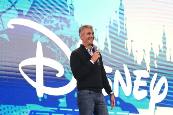 Disney cho biết Josh D'Amaro sẽ thay thế Bob Iger làm Giám đốc điều hành