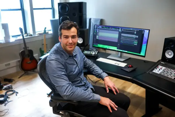 Ứng dụng tạo nhạc bằng AI Suno đạt 2 triệu người đăng ký trả phí và doanh thu định kỳ hàng năm 300 triệu đô la.