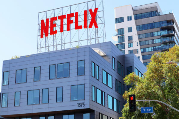 Netflix nhượng lại Warner Bros. Discovery cho Paramount: "Không còn hấp dẫn về mặt tài chính"