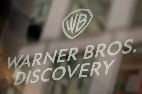 Netflix rút khỏi cuộc đấu thầu mua lại Warner Bros. Discovery, nhượng lại các studio, HBO và CNN cho Paramount thuộc sở hữu của Ellison.