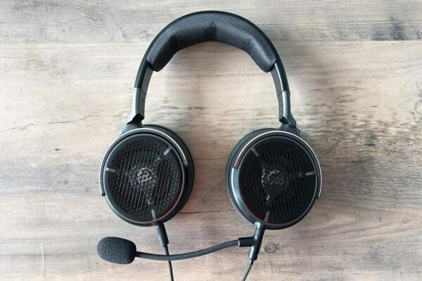 Tai Nghe Gaming Tốt Nhất 2025: Chọn Headset Hay Headphones Cho Game Thủ?