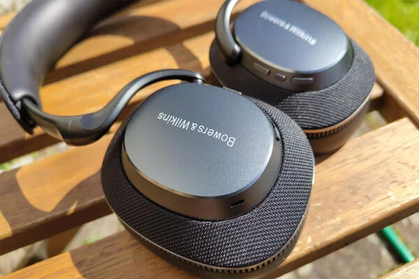 Những cải tiến đáng chú ý trên Bowers & Wilkins PX7 S3 so với thế hệ trước