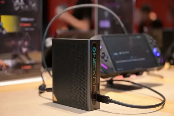 OneXGPU Lite: eGPU nhỏ gọn với USB 5.0 (USB4 v2) & RX 7600M XT