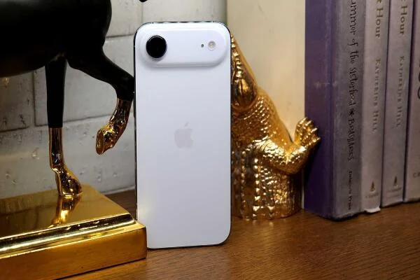 Đánh giá iPhone Air 2025: Siêu mỏng, siêu phong cách và mở ra kỷ nguyên mới cho iPhone