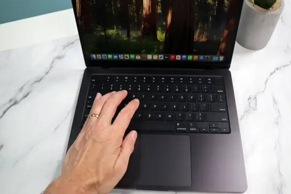 TrackWeight biến MacBook thành cân: ứng dụng nhỏ nhưng thú vị