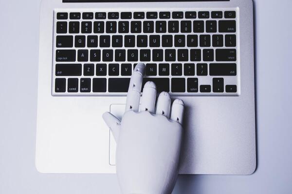 AI có thể thay thế con người không ?