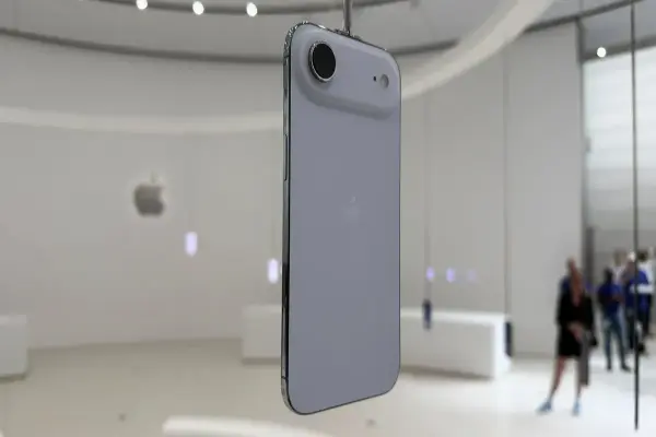 iPhone Air: Apple Lạ Lùng Im Lặng Về Pin, Liệu Có Phải Điểm Yếu?