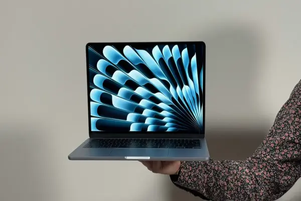 Apple đúng khi rút quảng cáo “Convince Your Parents to Get You a Mac”