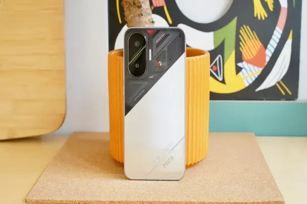 Đánh giá Xiaomi Poco F7: Hiệu năng đỉnh, pin trâu, đáng mua không?