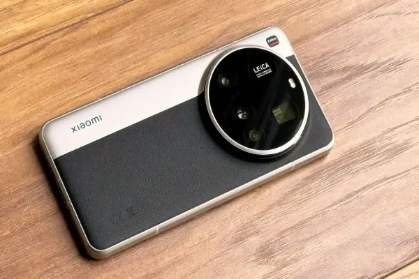 Xiaomi 17 Pro: Lộ Diện Màn Hình Phụ Và Tên Gọi "Ăn Theo" iPhone 17