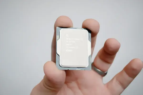 Nova Lake 2026: Intel Sẽ Trở Lại Cuộc Đua CPU Gaming Nhờ Chiến Lược Của AMD?