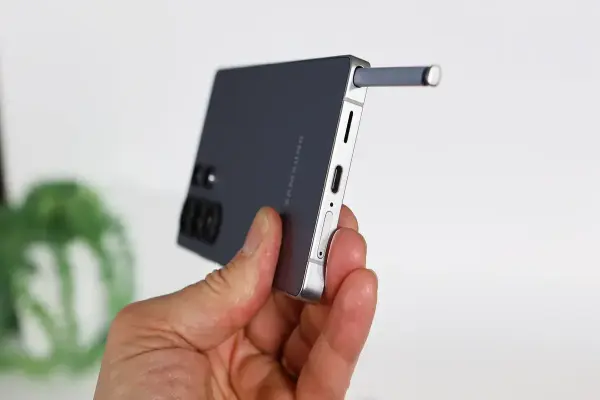 Tin Đồn Độc Quyền: Bút S Pen Của Samsung Galaxy S26 Ultra Sẽ Có Thiết Kế Cong Mới Mẻ