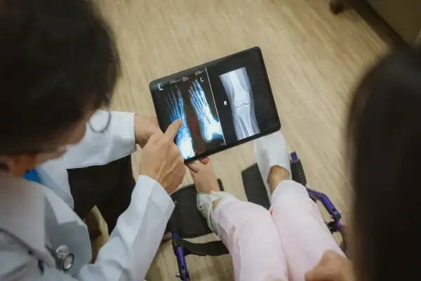 Súng keo 3D in xương: ghép xương tổng hợp trực tiếp trên mô sống