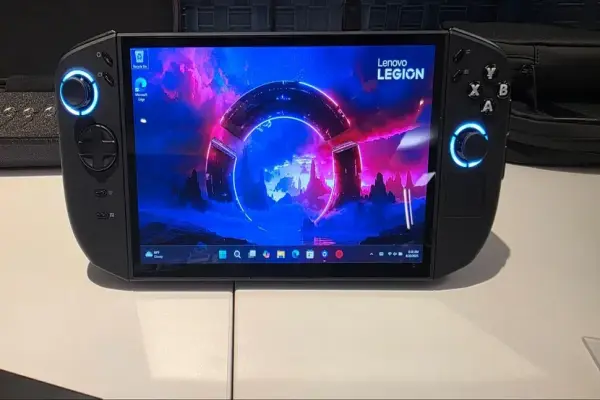 Lenovo Legion Go 2: Tay cầm chơi game OLED 144Hz giá từ 1.049 USD