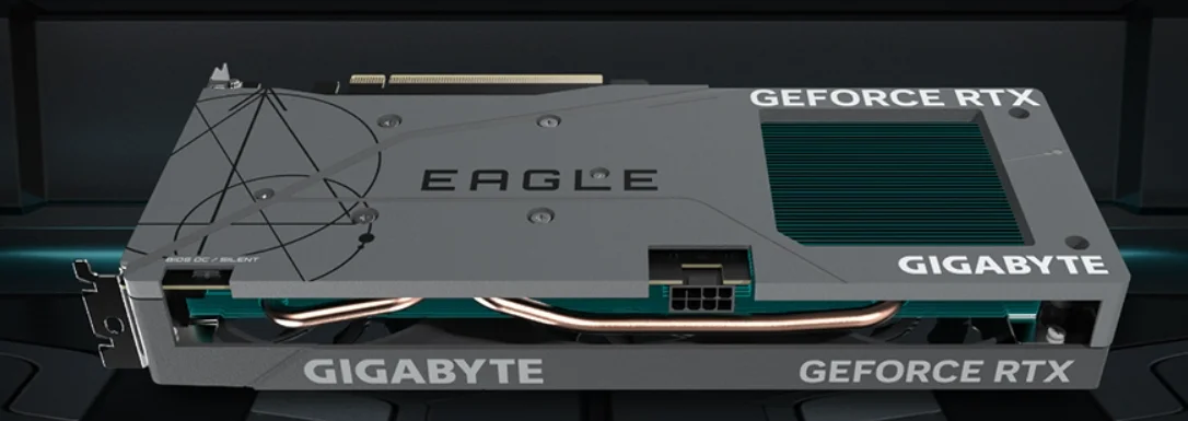 Card đồ họa GIGABYTE RTX 4060 EAGLE OC 8G có thiết kế hiện đại với tông màu đen chủ đạo, đường nét góc cạnh và mạnh mẽ. Mặt trước nổi bật với ba quạt tản nhiệt tròn đều nhau, xếp ngang, viền ngoài bo cứng cáp. Logo “EAGLE” màu xanh dương nằm nổi bật trên một tấm ốp nhựa nhám có họa tiết cách điệu. Mặt sau là một tấm kim loại phẳng màu xám đậm, tăng cảm giác chắc chắn và bảo vệ linh kiện bên trong. Tổng thể card có hình chữ nhật dài, ngoại hình cứng cáp và phù hợp với nhiều kiểu thùng máy PC.