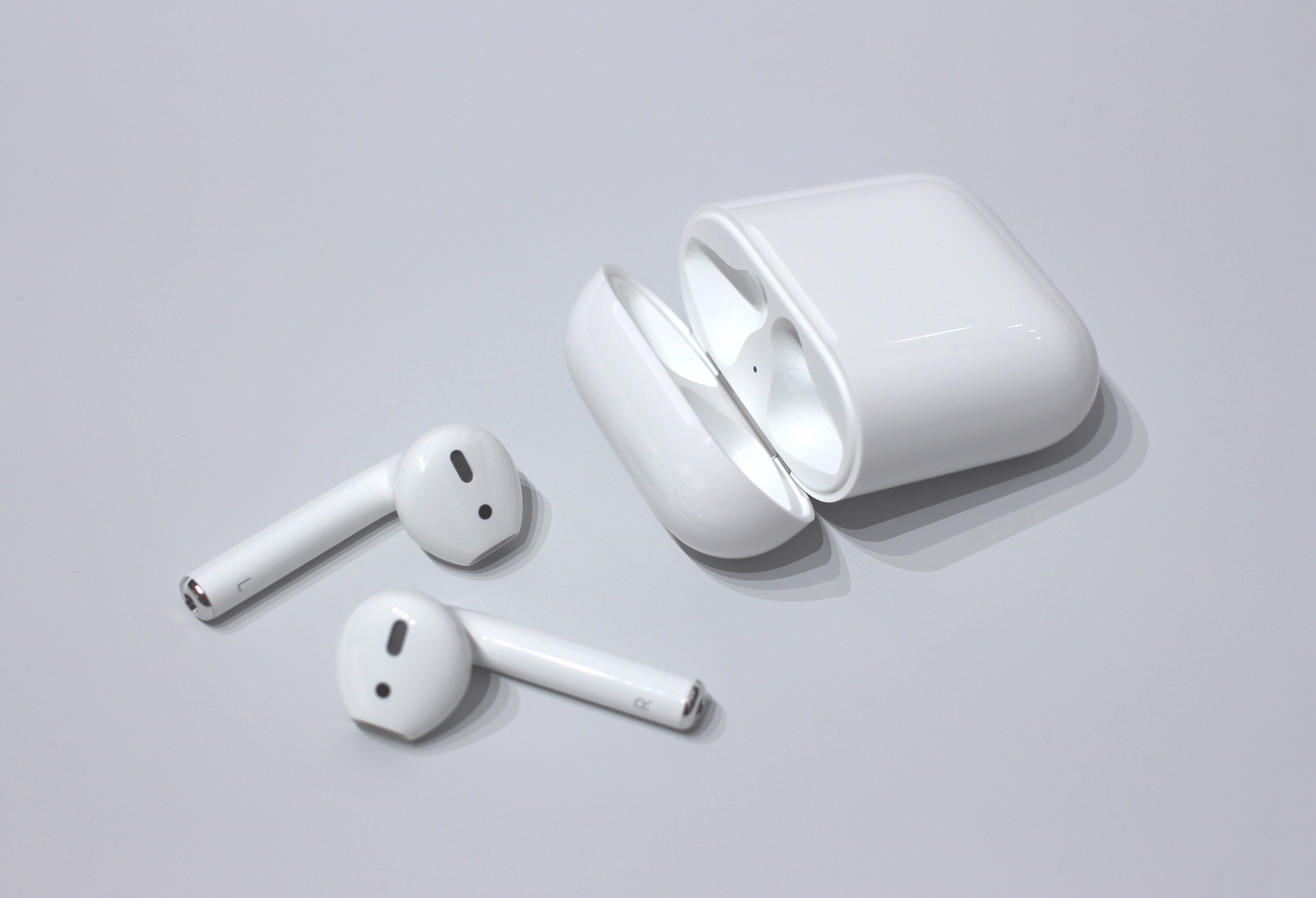 AirPods-2