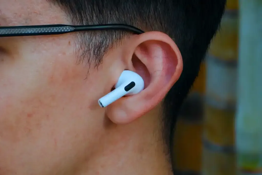 AirPods-Pro-ear