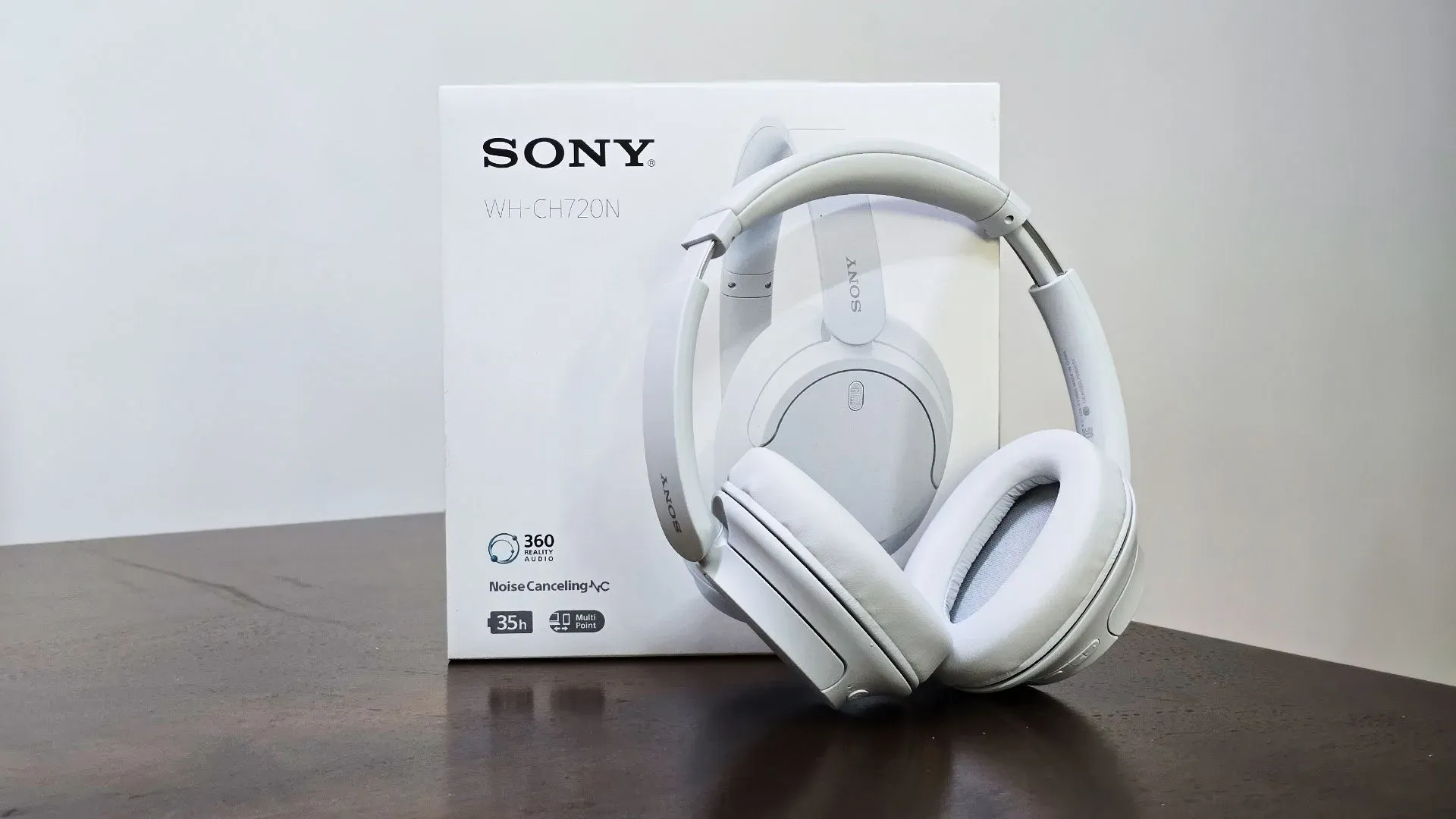 Review-of-Sony-WH-CH720N-in-the-UAE