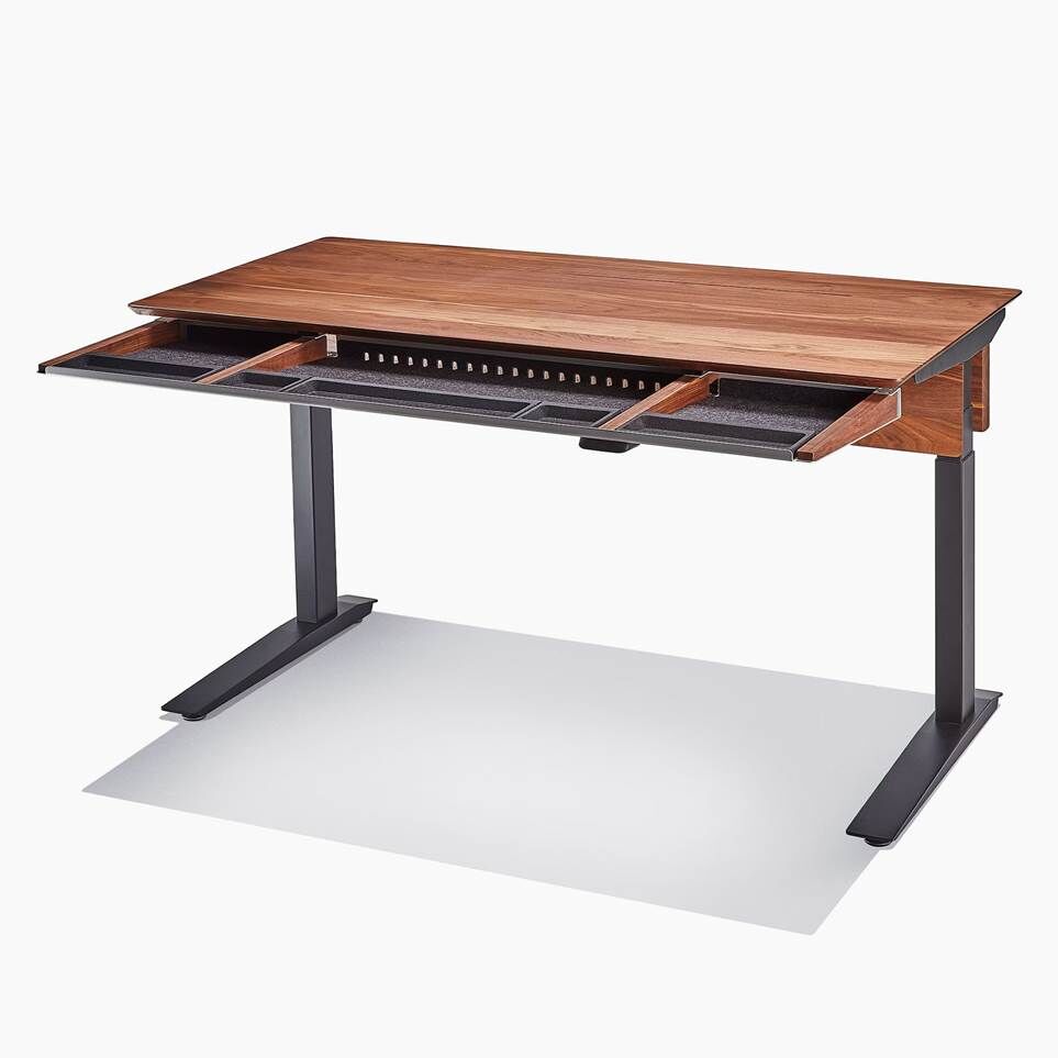 Bàn làm việc của Grovemade trên nền trắng.