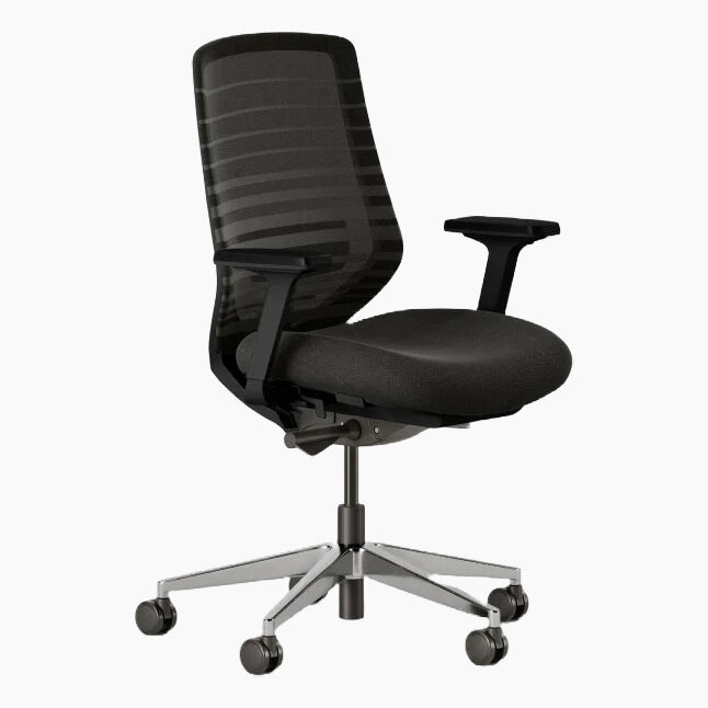 Ghế công thái học Brach trên nền trắng.