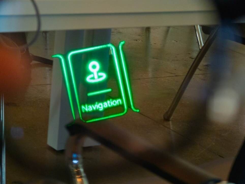 Màn hình LED mini trên kính Rokid