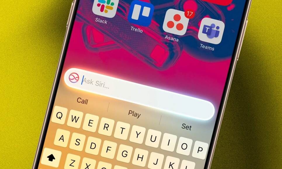 Gọi Siri trên iPhone.
