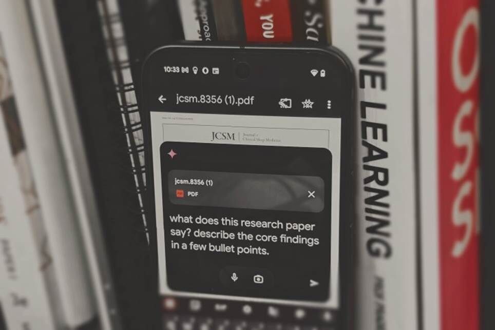 bước xử lý tệp PDF của Gemini trong ứng dụng Files của Google.