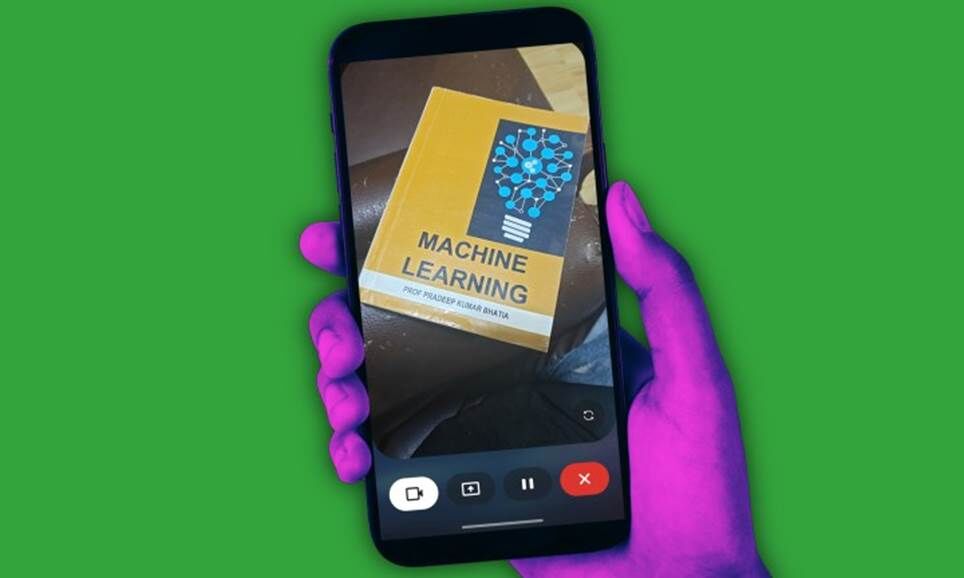 Quét sách bằng Gemini Live với camera và chia sẻ màn hình.