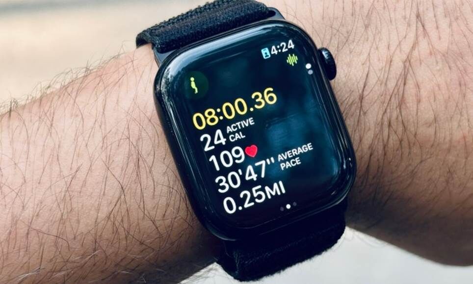 Kỷ lục đi bộ trên Apple Watch Series 11.