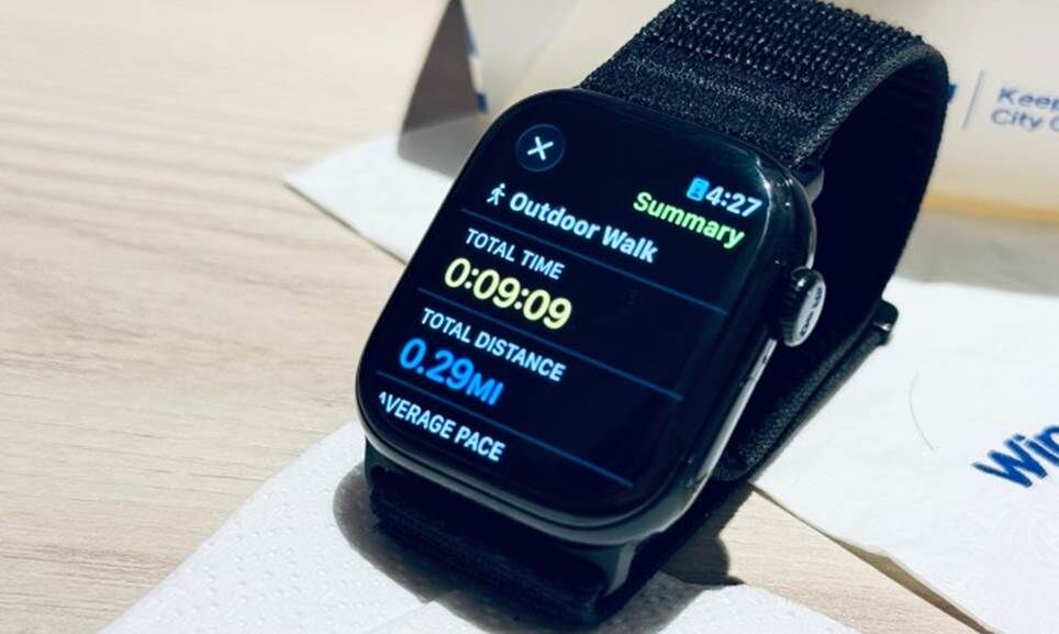 Thống kê về việc đi bộ trên Apple Watch Series 11.