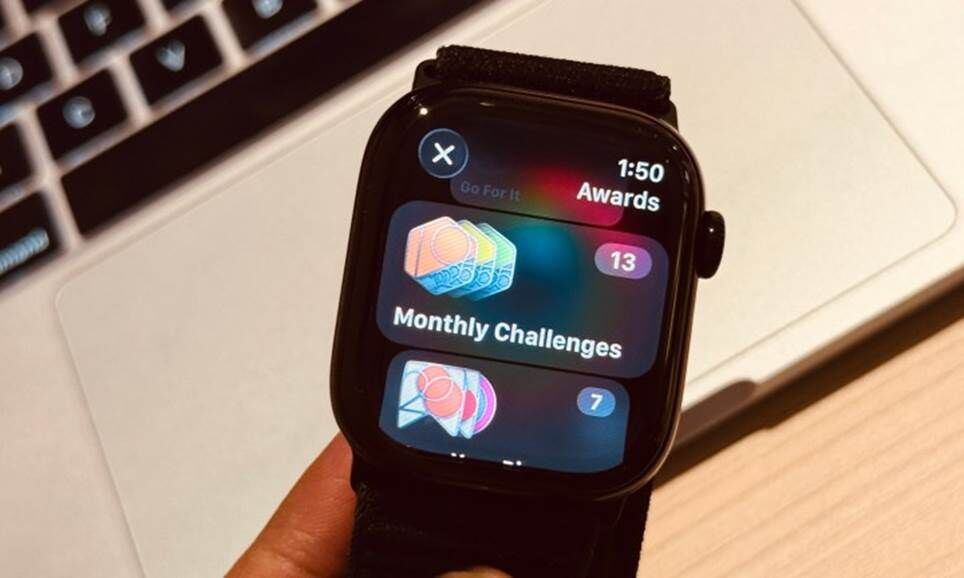 Thử thách hoạt động trên Apple Watch Series 11.