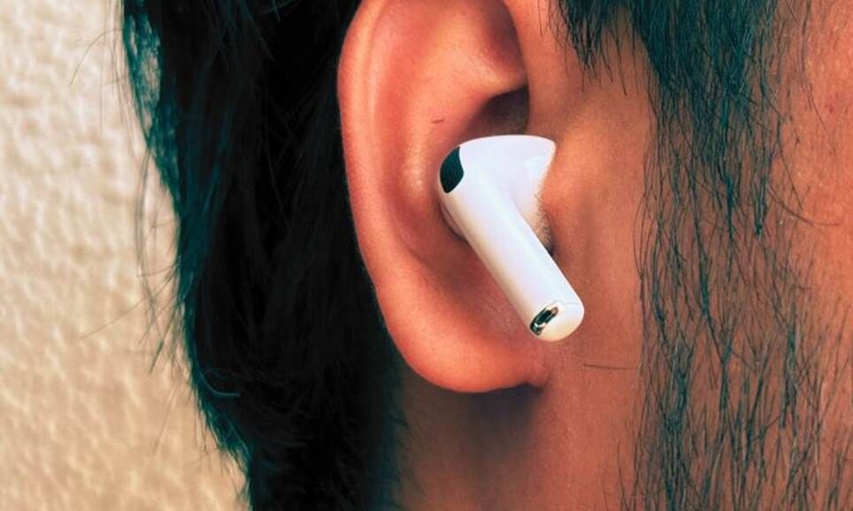 Hình ảnh AirPods Pro 3 trên Steam.